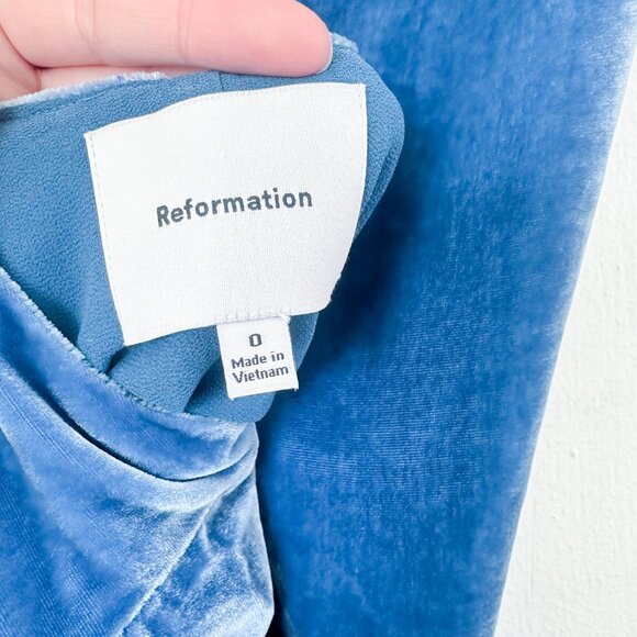 Reformation | Avielle Velvet Halter Mini Open Low Back Dress in Blue Size 0 - Picture 4 of 6